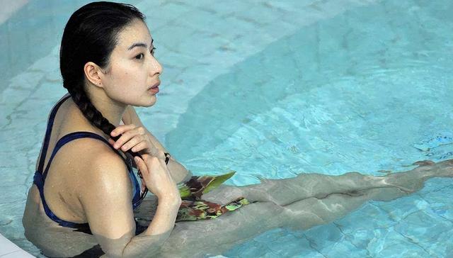 “跳水女皇”郭晶晶：婚礼连换12套百万礼服，过亿彩礼下嫁霍家