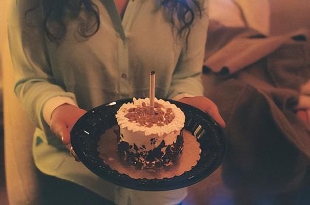 该放下了的说说心情，该放下了的说说心情短语（心情低落非常失望的时候用到的句子）