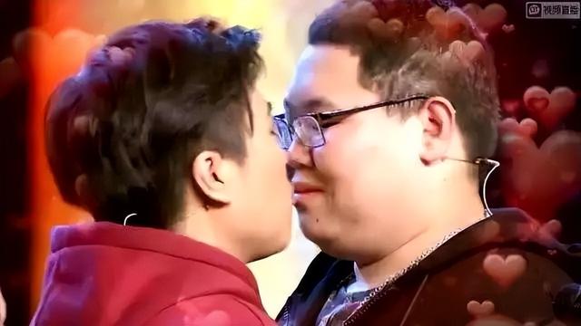 卢本伟是什么梗，YY中传来“那个男人”声音