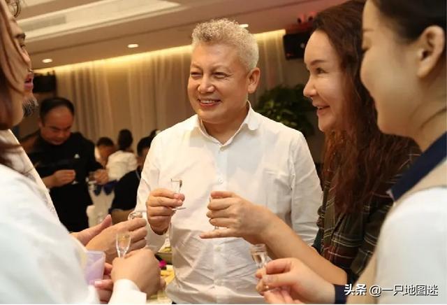 给长辈的敬酒词接地气，敬长辈的祝酒词简单接地气（牢记3句“敬酒话”）