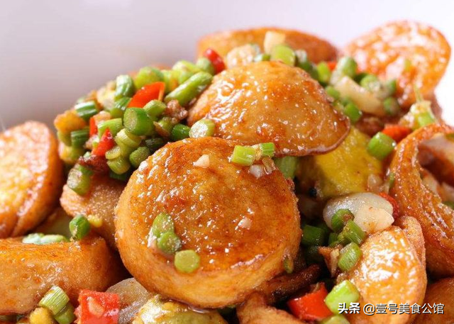 煮熟的鸡蛋怎么做好吃，鸡蛋煮多长时间才能煮好（分享水煮蛋的花样做法）