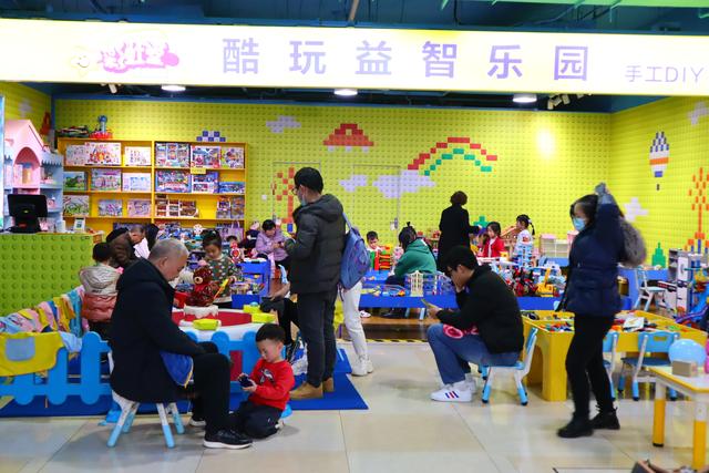 长沙万家丽免税店在哪里，网红长沙城，魅力万家丽