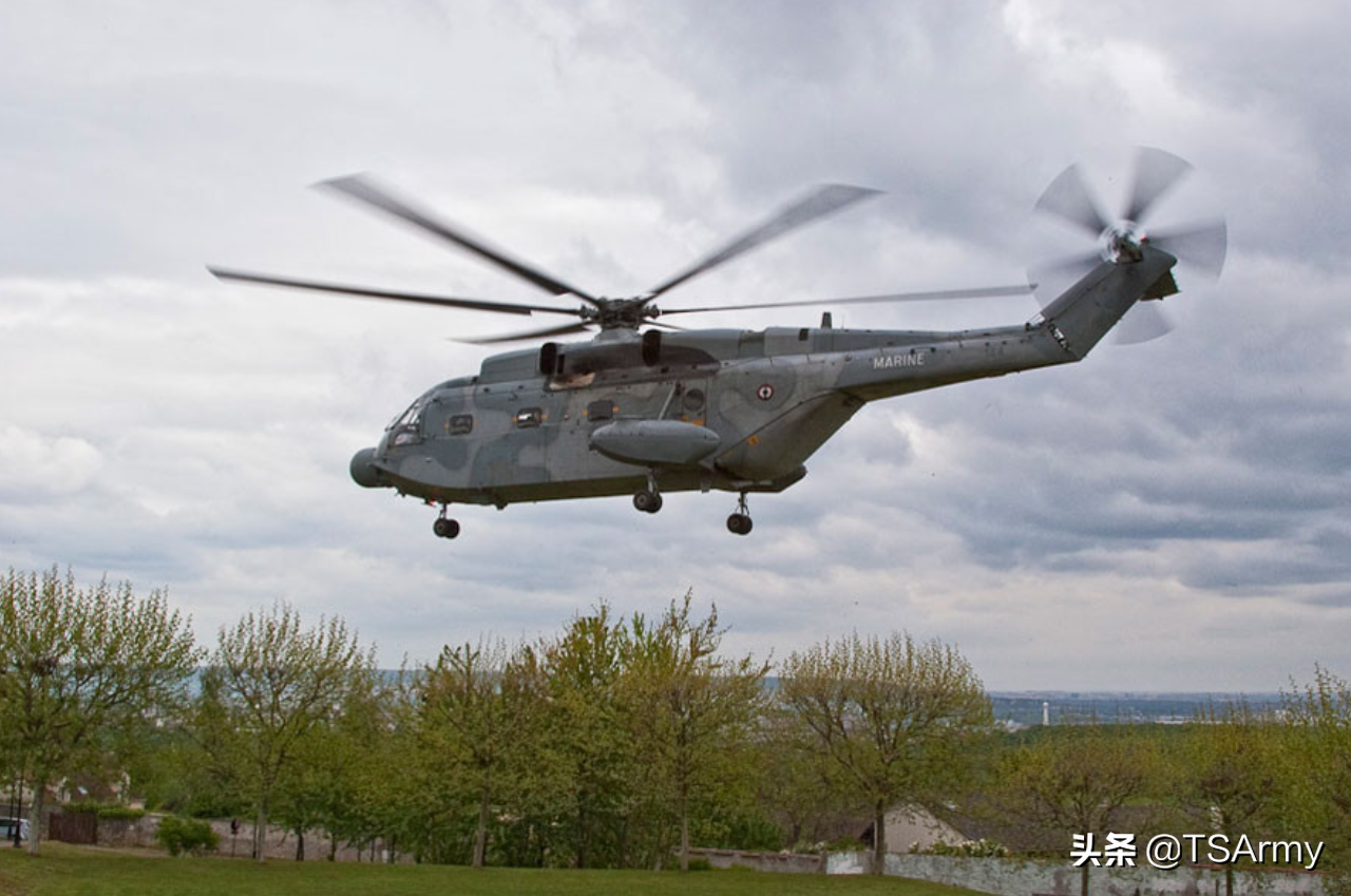 SA321直升机图片