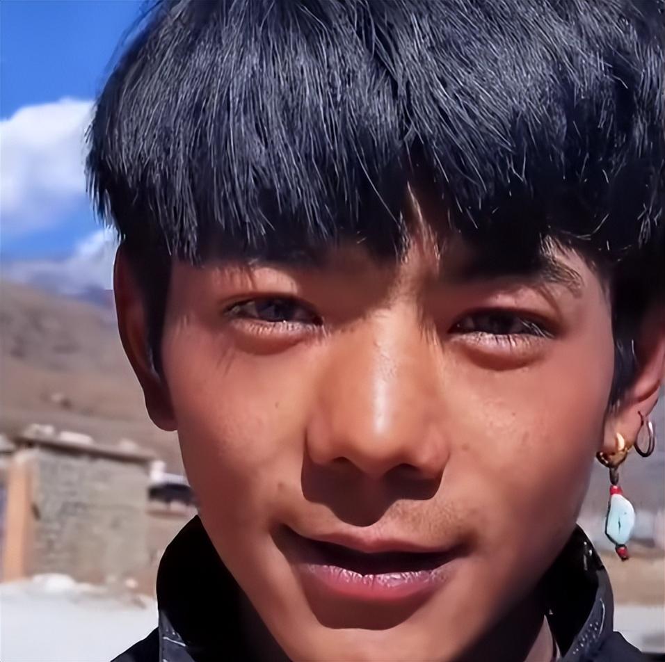 一眼丁真是什么梗？怎么诞生的？