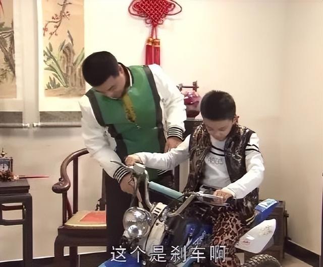 星汉灿烂幸甚至哉，星汉灿烂幸甚至哉是哪首诗（吴磊感情戏演起来像犯罪）