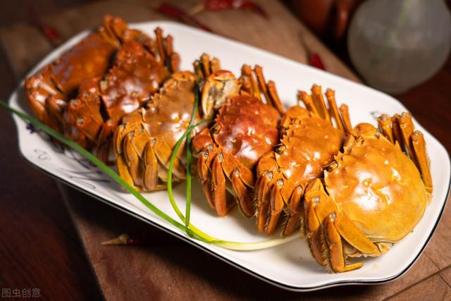 实木沙发多少钱，中式实木沙发价格（女子花6000元买的实木沙发是水泥的）