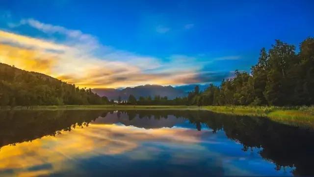 秋天是一个什么样的季节，秋天是一个什么样的季节写一段话（分享绝美秋色：叠翠流金）