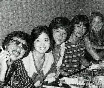 邓丽君简介个人简历，邓丽君简介（是华语乐坛献给世界“最珍贵的礼物”）