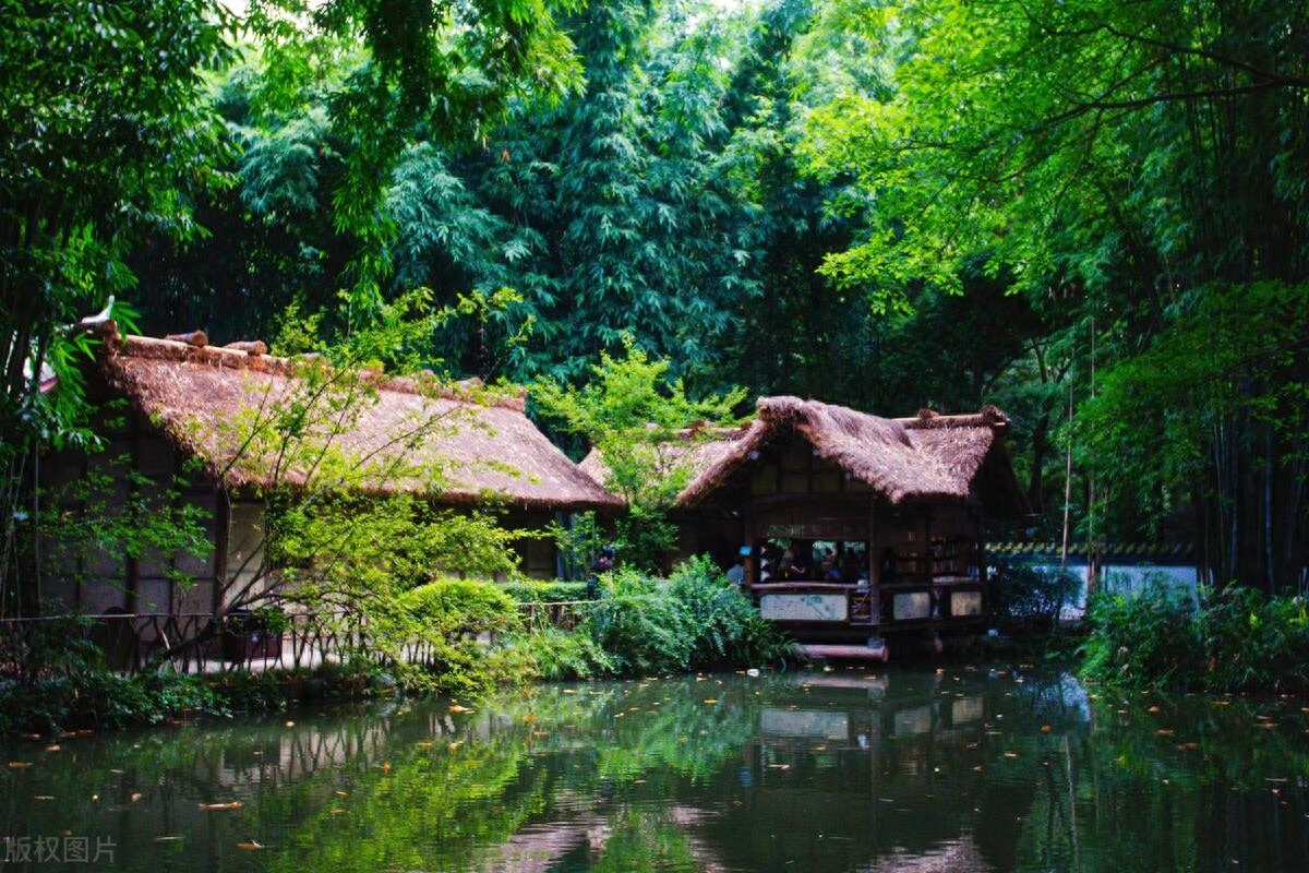 成都有哪些好玩的旅游景点（去成都耍应该去哪里游玩）