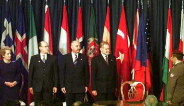 俄罗斯解体分成几个国家，俄罗斯分裂后有哪几个国家（1991年苏联解体）