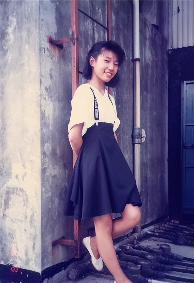 叶子 阿桑 歌词，叶子阿桑歌词（“疗伤歌手”阿桑逝世13周年）