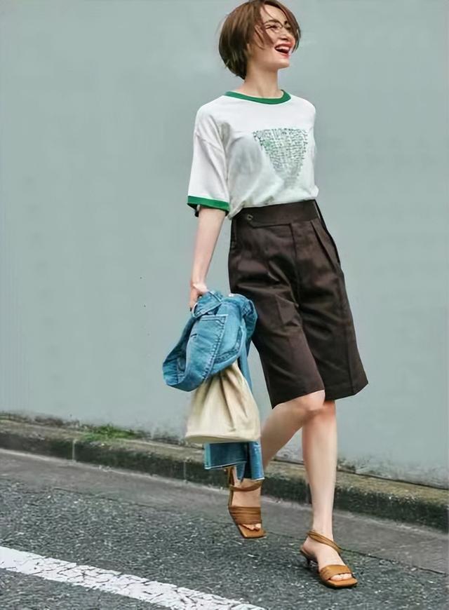 男士t恤穿搭，男生t恤太长怎么穿（对不起，那是你不会穿）