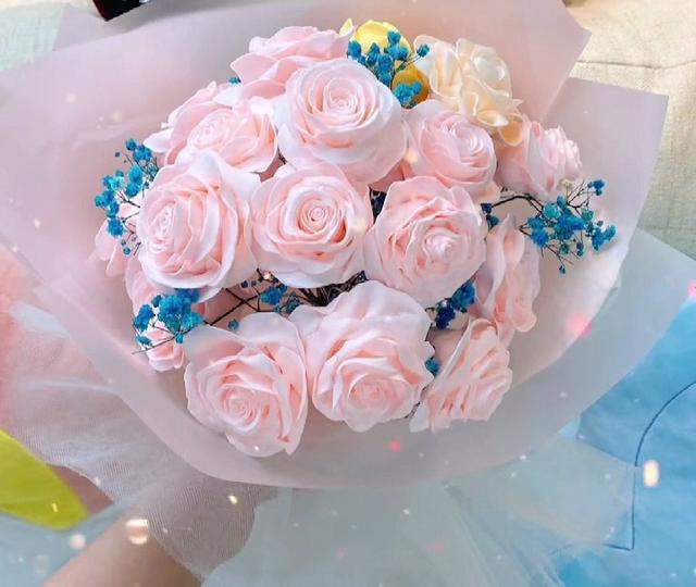 橡皮泥手工制作花朵，橡皮泥手工制作玫瑰花（粘土玫瑰花教程）