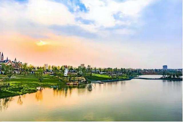 新滨湖恒大文化旅游城 现状，武汉文旅城站站皆美景,处处惹人醉