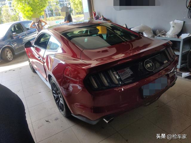 野马眼镜蛇跑车报价，福特野马眼镜蛇报价（V8发动机+1000匹马力）