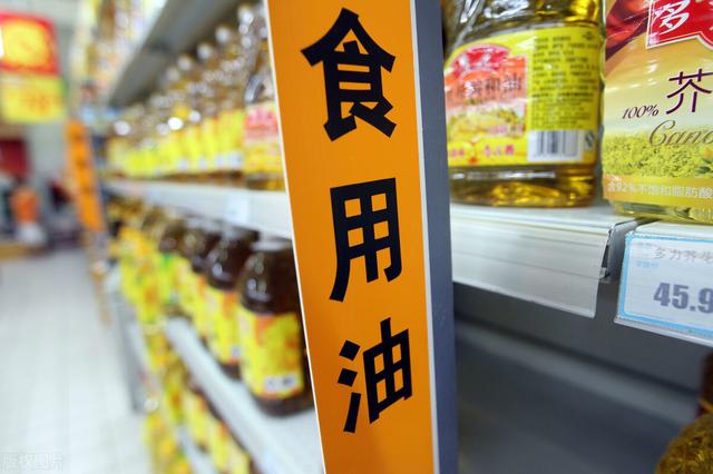 山茶油可以炒菜吗，山茶油炒菜的危害（听说茶油吃多了不好）