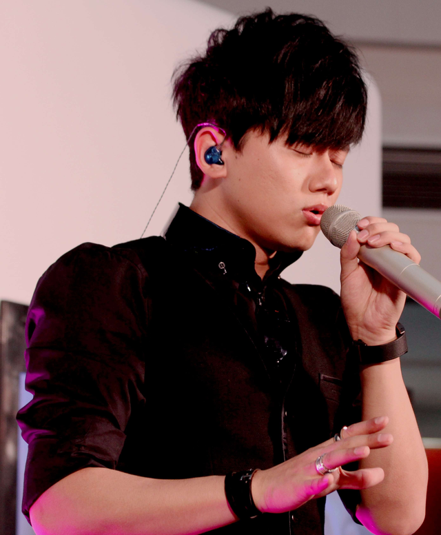 张杰个人资料简介，在211大学<上海大学>任教