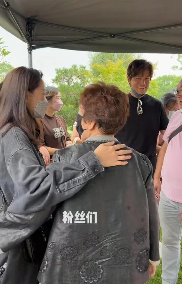 陈乔恩去追悼乔任梁了吗，陈乔恩首携老公前来祭奠