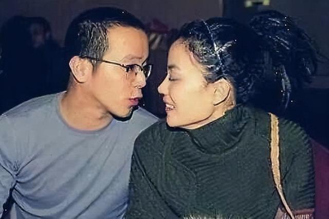 窦唯个人简历资料，从“摇滚歌王”到“流浪歌手”