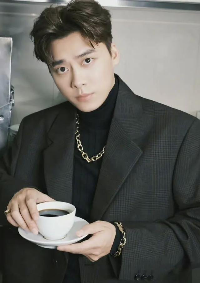 小八卦，周杰伦昆凌，徐若瑄李靓蕾，李易峰