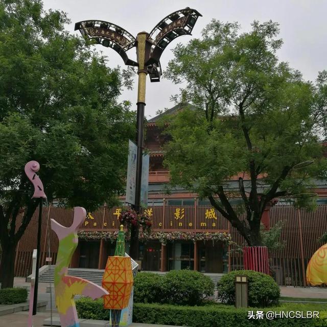 大唐不夜城简介，西安大唐不夜城简介（西安大唐不夜城）