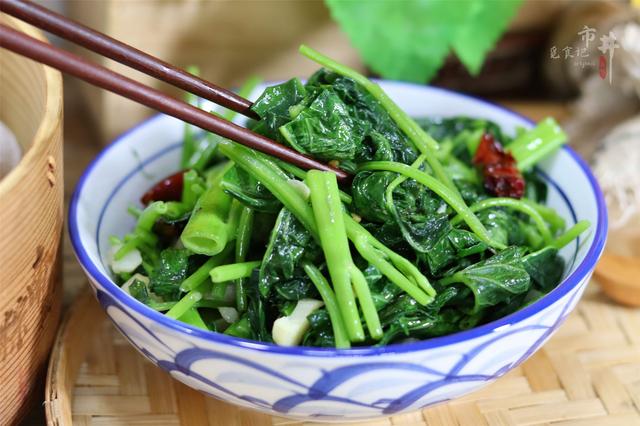 空心菜怎么炒，白灼菜心的做法家常（记得用上“半碗水”）