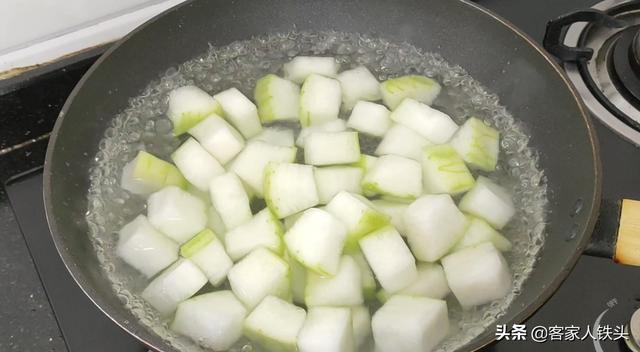 海米应该怎么吃，海米怎么吃最有营养（这做法我家一周吃3次）