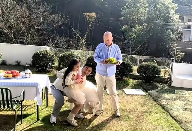 陈佩斯简历及他的儿女，表现淡定有演艺天赋