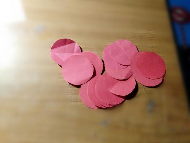 灯笼怎么做简单又漂亮，手工灯笼怎么做的又简单又漂亮（教你做喜气洋洋的红灯笼）