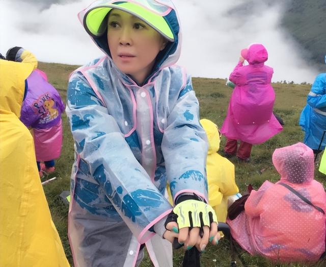 最美妲己傅艺伟为何自甘堕落，从“最美妲己”到“阶下囚”