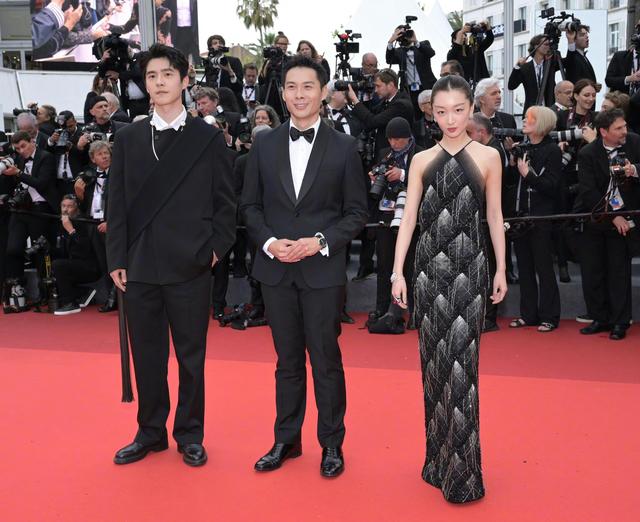 周冬雨多少岁了今年多大，32岁周冬雨被质疑面相变了