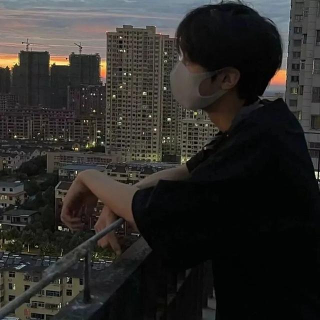 好看的男头，微信头像，好看的男头（好看帅气的个性男头像）