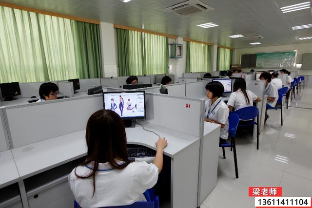 广州哪里有可以定做衣服的地方，广州哪里做衣服的多（广州白云工商技师学院服装设计与制作专业介绍）