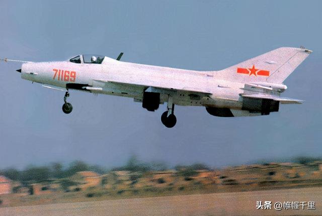 经典飞机有哪些型号，从三款经典战机的全球空军装备数看超级大国影响力