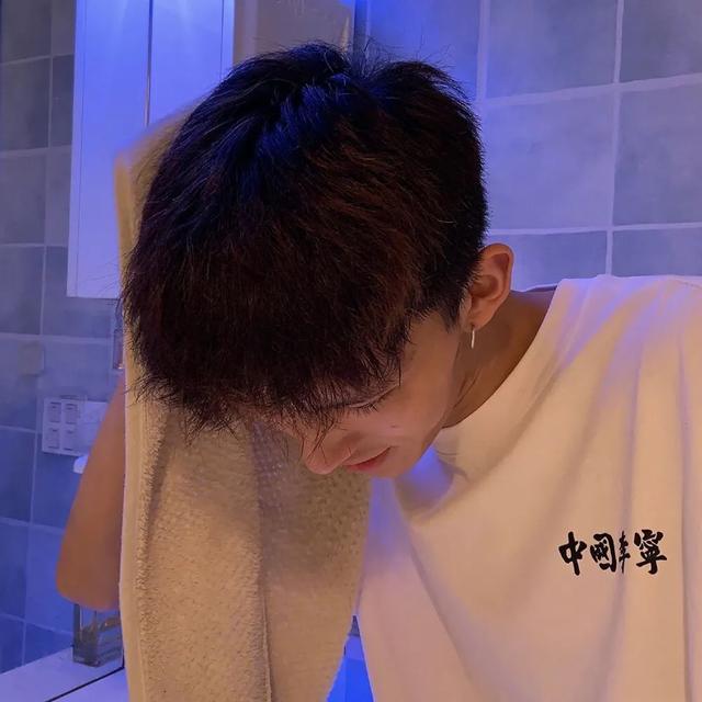 也许放弃才能靠近你，也许放弃 才能靠近你，微信头像（人生才几年不能因为找不到对象而放弃自己）