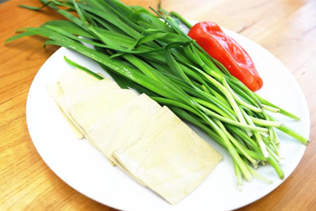 韭菜炒什么好吃，韭菜配哪些菜炒好吃（5种做法，鲜香美味顿顿光盘）