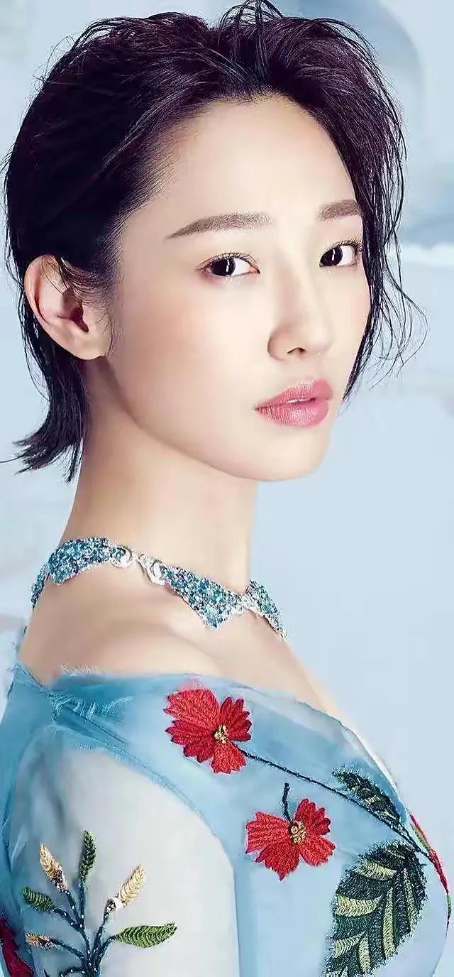 主要作品:《失联33天》《与青春有关的日子》等2,白百合的个人资料:白