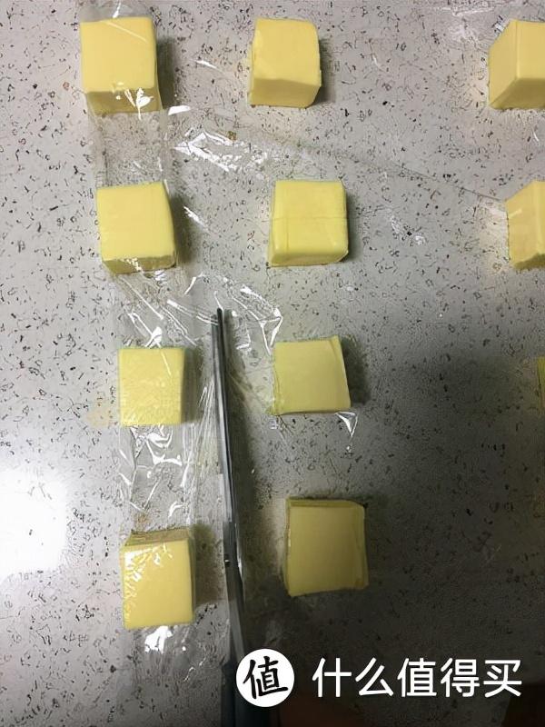 黄油放在冷藏还是冷冻，黄油最简单吃法大全集（手把手带你在冰箱收纳学中上荣耀）