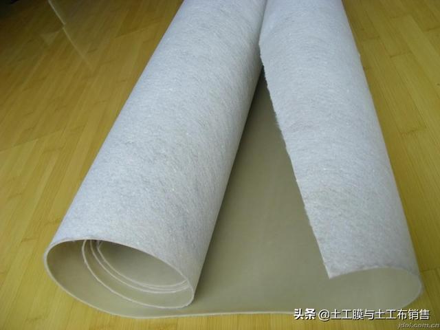 中国十大土工布生产厂家排行榜-山东德州领翔新材料，全国最好的土工布生产厂家（复合土工膜在人工湖施工的详细步骤）