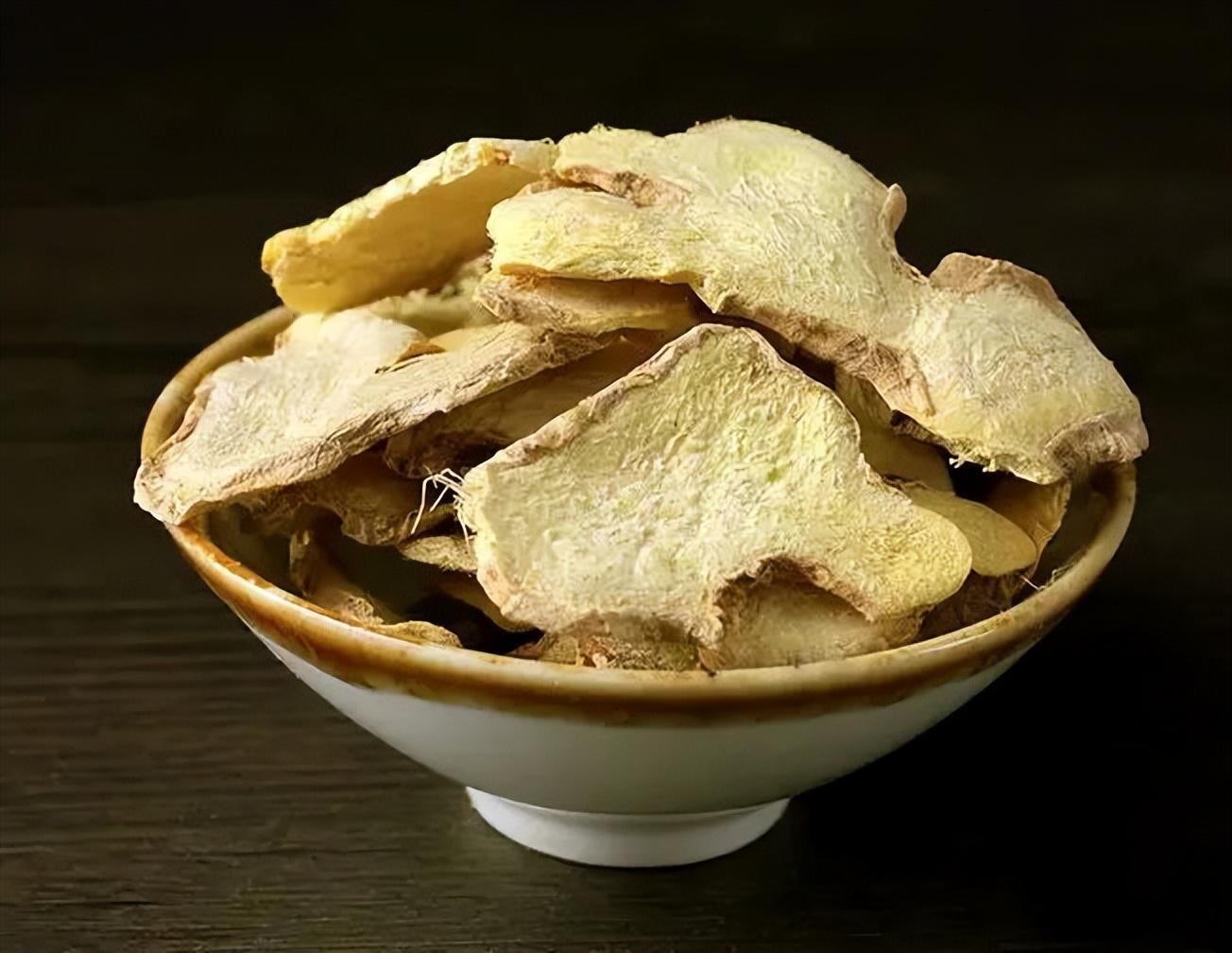 干姜和炮姜炭的区别(生姜,干姜,炮姜,姜炭,到底有什么区别?