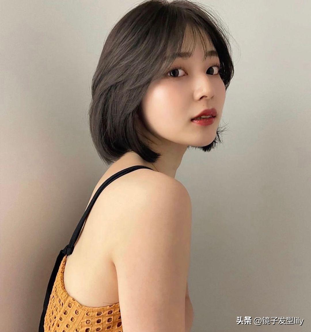后脑勺扁平的适合什么发型,适合后脑勺扁平人群的发型探索(今秋发型