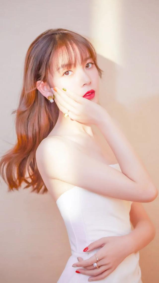 有气质女人晚安说说，有气质女人晚安说说图片大全（精选美女明星手机壁纸合集）