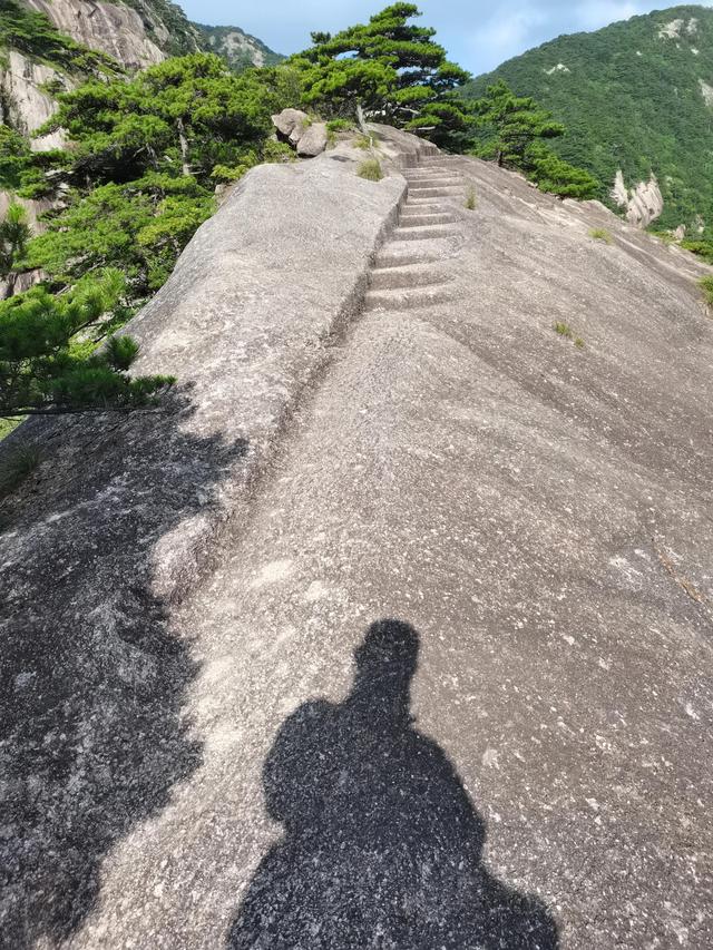 宏村旅游攻略，宏村旅游线路图（黄山风景区-宏村三天两晚旅游攻略）
