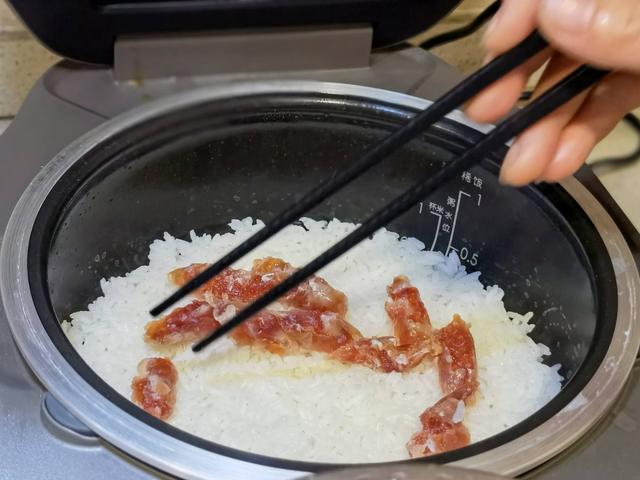 苏泊尔电饭煲做蛋糕，苏泊尔电饭煲做蛋糕步骤介绍（满足你做饭的所有想象）