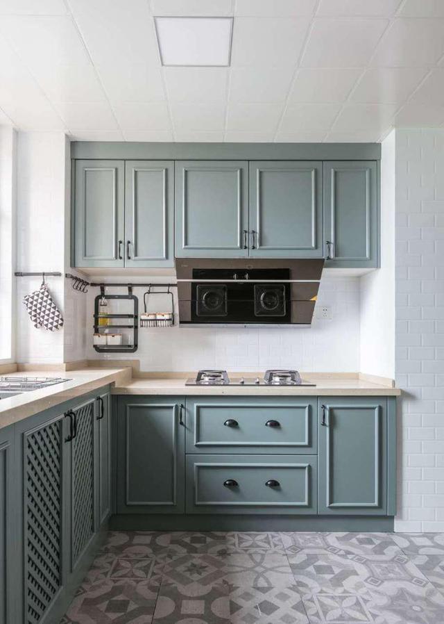 六门更衣柜的尺寸及选购技巧，六门衣柜有多长（全屋装修各种柜子尺寸讲解）