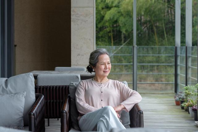 15年社保退休工资表，缴15年社保最低退休工资多少（个人参保60%档15年）