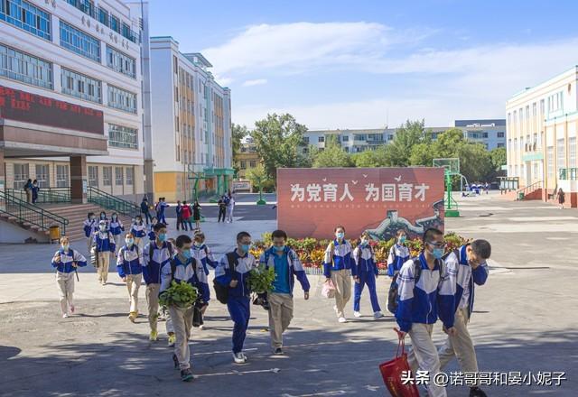 未成年怎么办理银行卡，未成年怎么办银行卡（银行经理教大家金融常识）