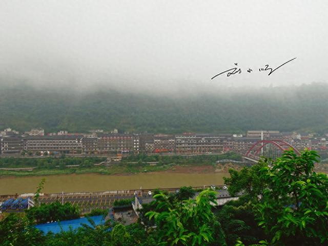 贵州省有个“中国第一酒镇”，举世闻名，现在也已经成为旅游胜地