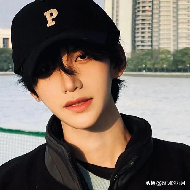 哄男朋友开心的话，哄男朋友开心的话道歉（哄男朋友的劲爆小情话）