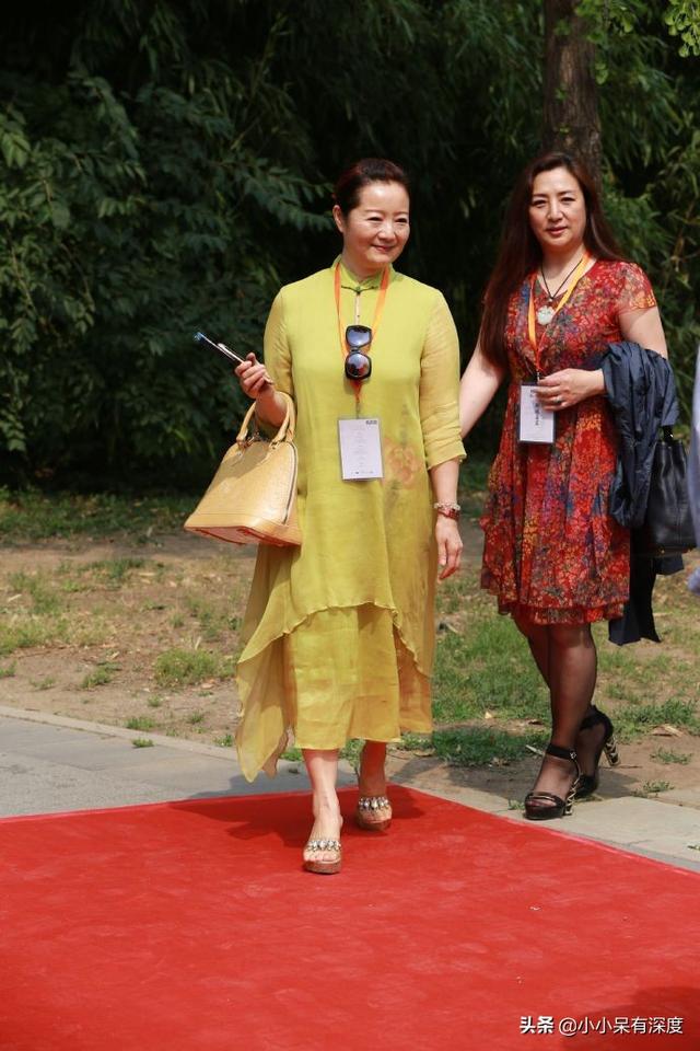 尤三姐扮演者，尤三姐扮演者 新版（但依旧可以看出当年惜春的影子）